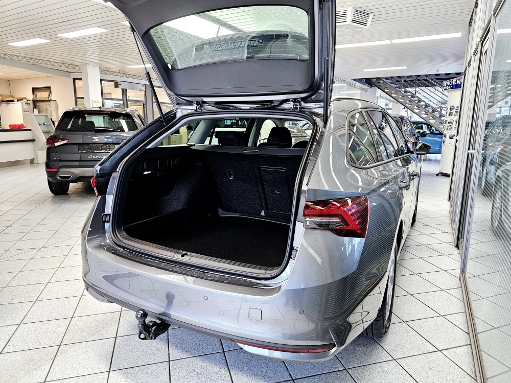 Skoda Octavia Combi  bei Hoffmann Automobile in Wolfsburg kaufen und sofort mitnehmen - Bild 2
