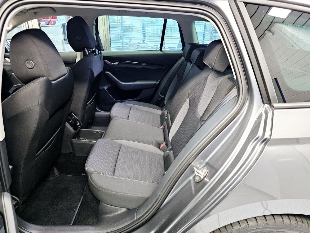 Skoda Octavia Combi  bei Hoffmann Automobile in Wolfsburg kaufen und sofort mitnehmen - Bild 5