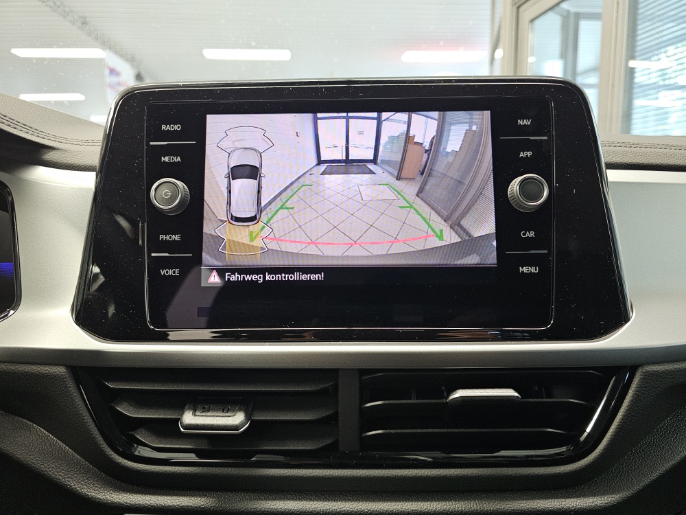 VW T-Roc  bei Hoffmann Automobile in Wolfsburg kaufen und sofort mitnehmen - Bild 10