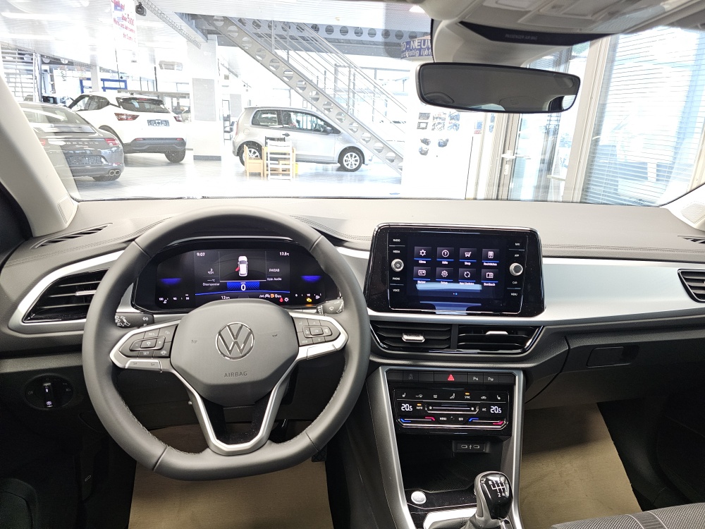 VW T-Roc  bei Hoffmann Automobile in Wolfsburg kaufen und sofort mitnehmen - Bild 14