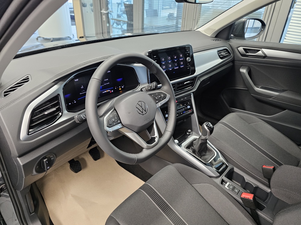 VW T-Roc  bei Hoffmann Automobile in Wolfsburg kaufen und sofort mitnehmen - Bild 15