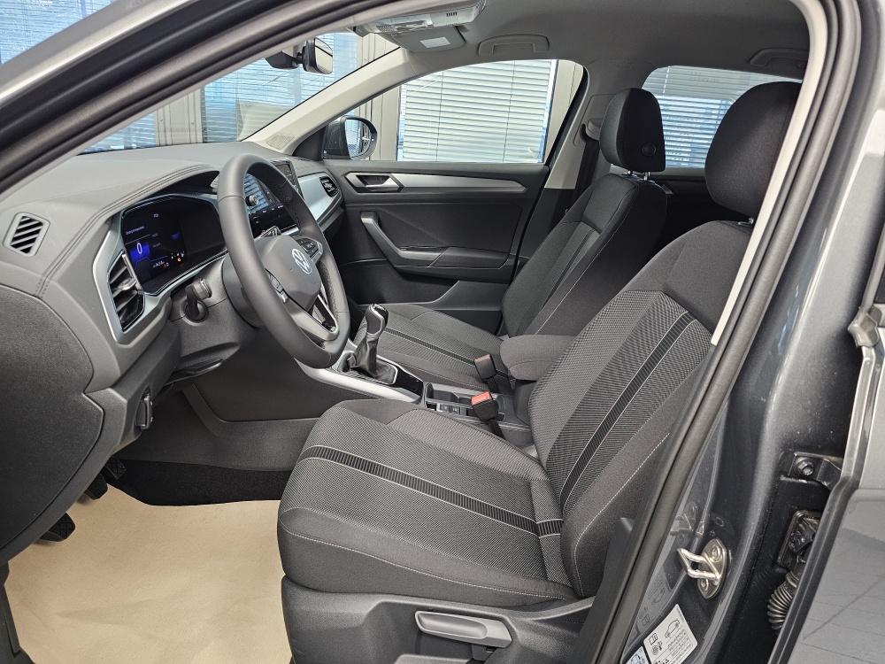 VW T-Roc  bei Hoffmann Automobile in Wolfsburg kaufen und sofort mitnehmen - Bild 16