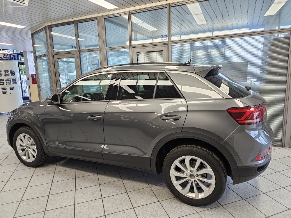 VW T-Roc  bei Hoffmann Automobile in Wolfsburg kaufen und sofort mitnehmen - Bild 18