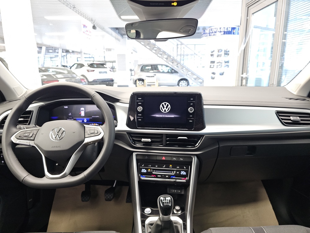 VW T-Roc  bei Hoffmann Automobile in Wolfsburg kaufen und sofort mitnehmen - Bild 4