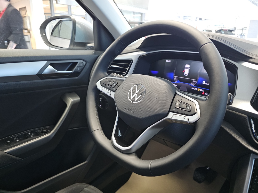 VW T-Roc  bei Hoffmann Automobile in Wolfsburg kaufen und sofort mitnehmen - Bild 14