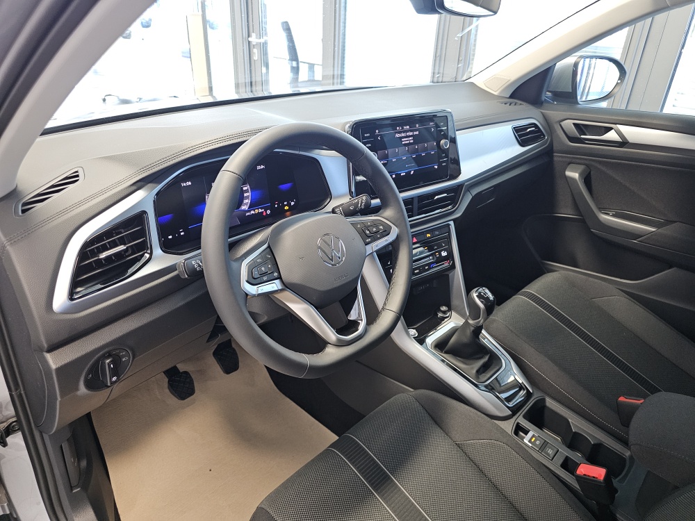 VW T-Roc  bei Hoffmann Automobile in Wolfsburg kaufen und sofort mitnehmen - Bild 18