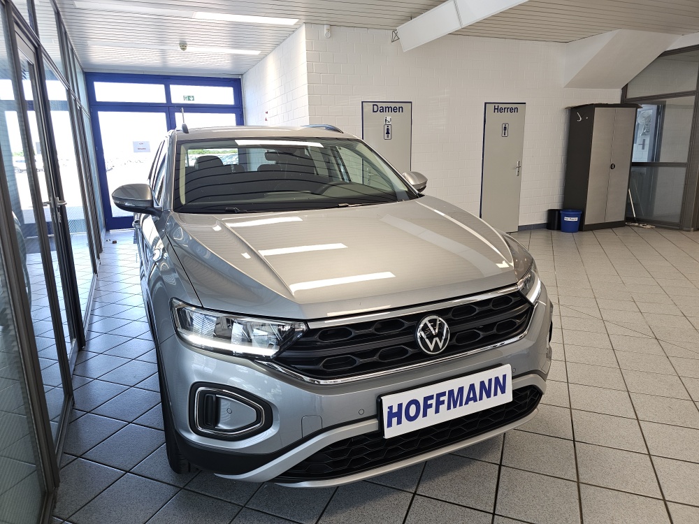 VW T-Roc  bei Hoffmann Automobile in Wolfsburg kaufen und sofort mitnehmen - Bild 24