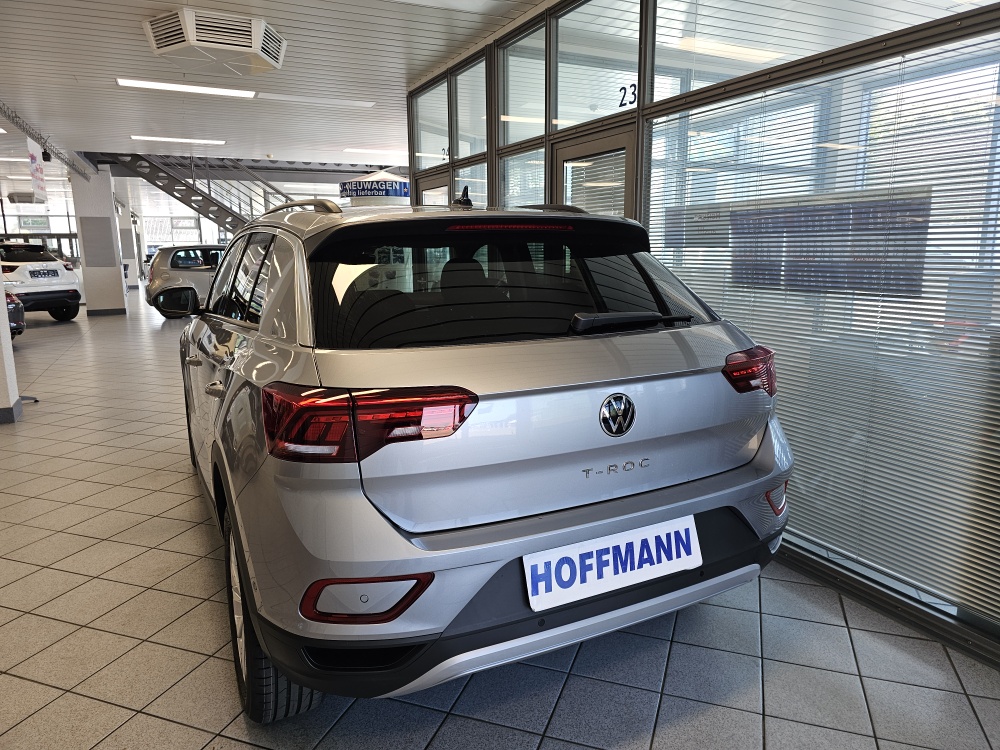 VW T-Roc  bei Hoffmann Automobile in Wolfsburg kaufen und sofort mitnehmen - Bild 4
