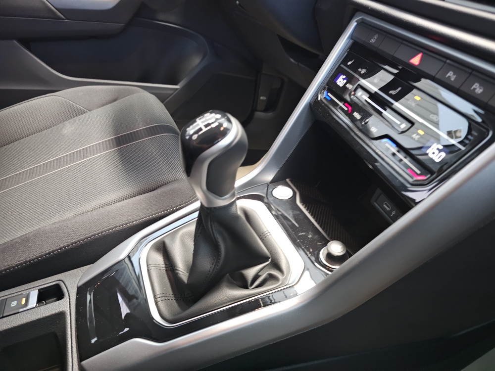 VW T-Roc  bei Hoffmann Automobile in Wolfsburg kaufen und sofort mitnehmen - Bild 8