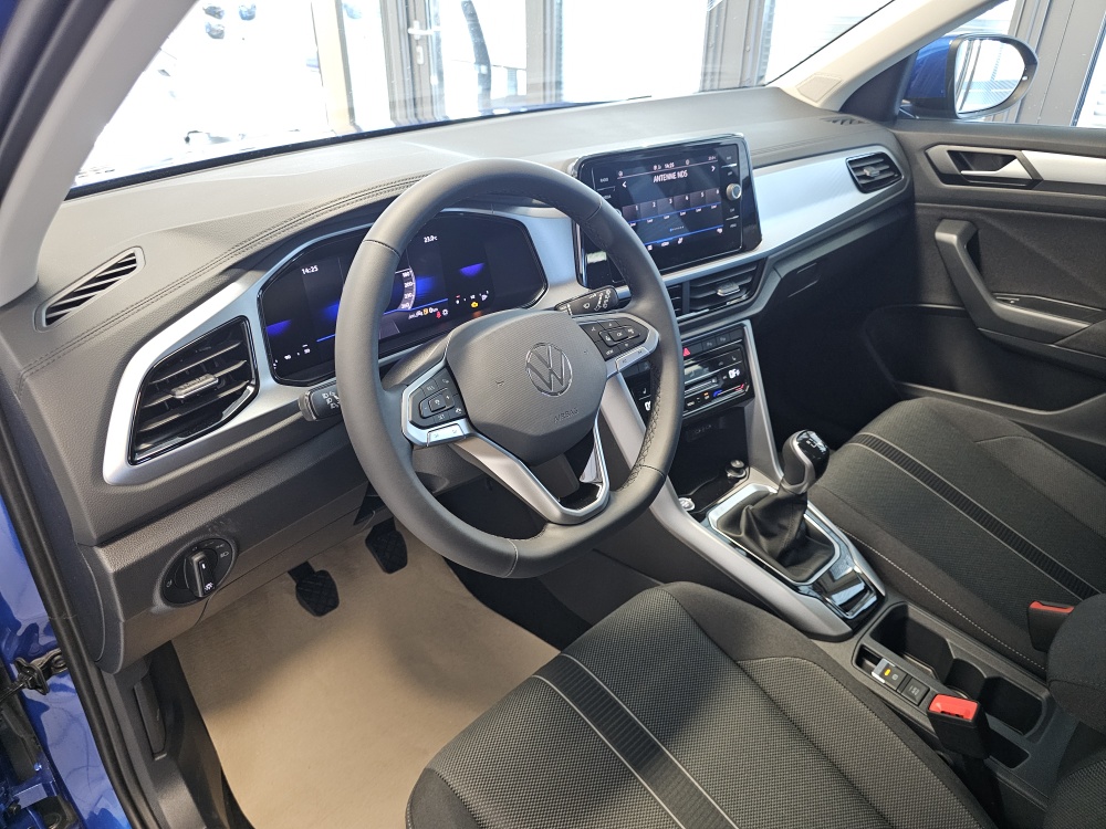 VW T-Roc  bei Hoffmann Automobile in Wolfsburg kaufen und sofort mitnehmen - Bild 17