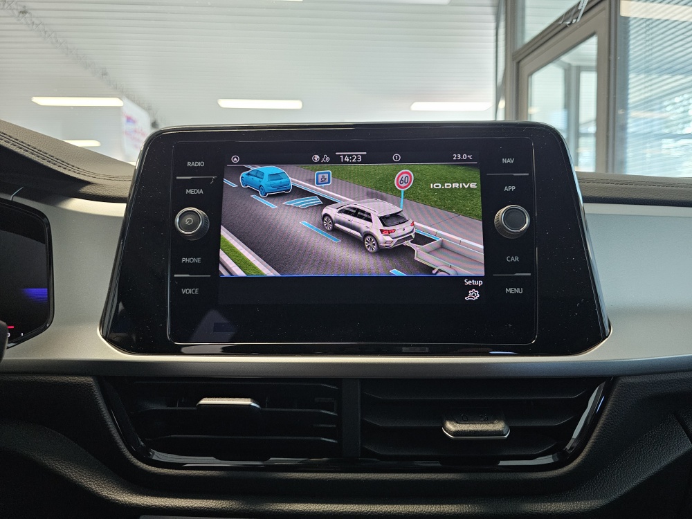 VW T-Roc  bei Hoffmann Automobile in Wolfsburg kaufen und sofort mitnehmen - Bild 9