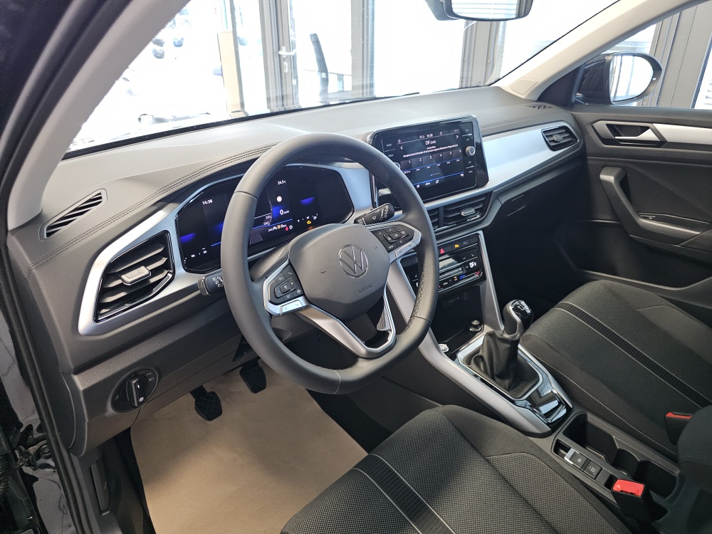 VW T-Roc  bei Hoffmann Automobile in Wolfsburg kaufen und sofort mitnehmen - Bild 18