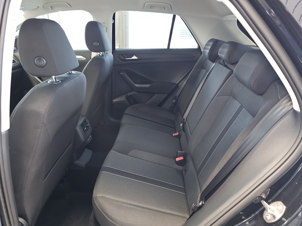 VW T-Roc  bei Hoffmann Automobile in Wolfsburg kaufen und sofort mitnehmen - Bild 5