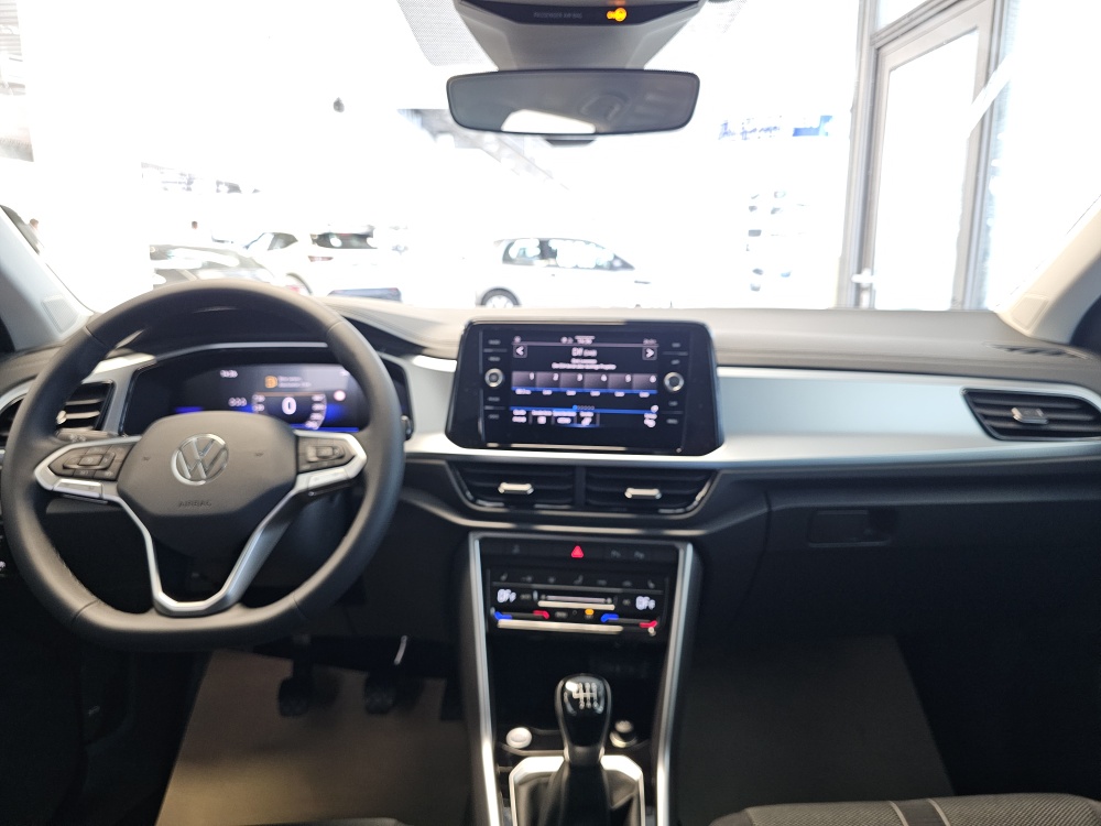 VW T-Roc  bei Hoffmann Automobile in Wolfsburg kaufen und sofort mitnehmen - Bild 6