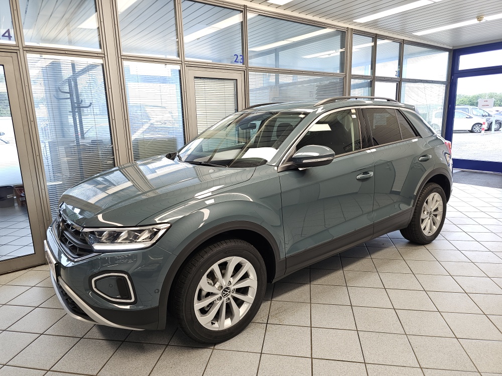 VW T-Roc Life für nur 30.750,- € bei Hoffmann Automobile in Wolfsburg kaufen und sofort mitnehmen