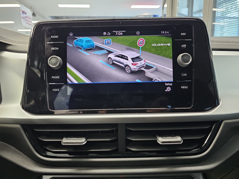 VW T-Roc  bei Hoffmann Automobile in Wolfsburg kaufen und sofort mitnehmen - Bild 10