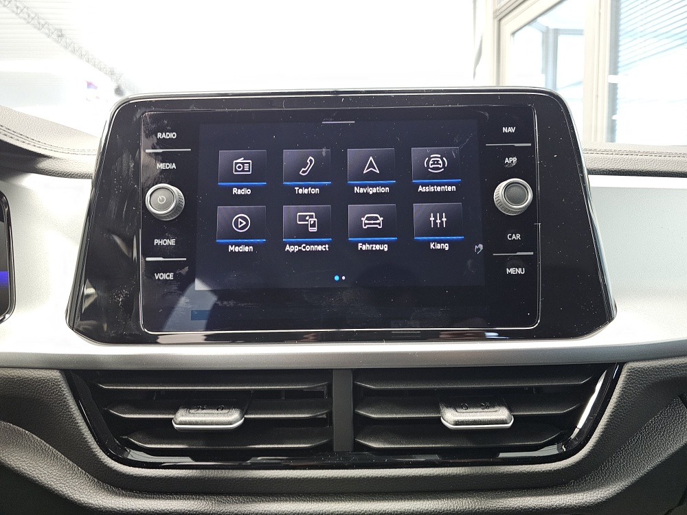VW T-Roc  bei Hoffmann Automobile in Wolfsburg kaufen und sofort mitnehmen - Bild 11