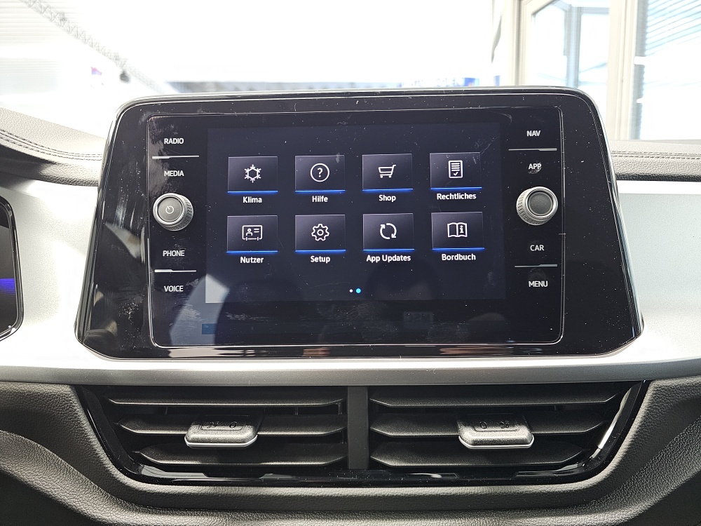 VW T-Roc  bei Hoffmann Automobile in Wolfsburg kaufen und sofort mitnehmen - Bild 12