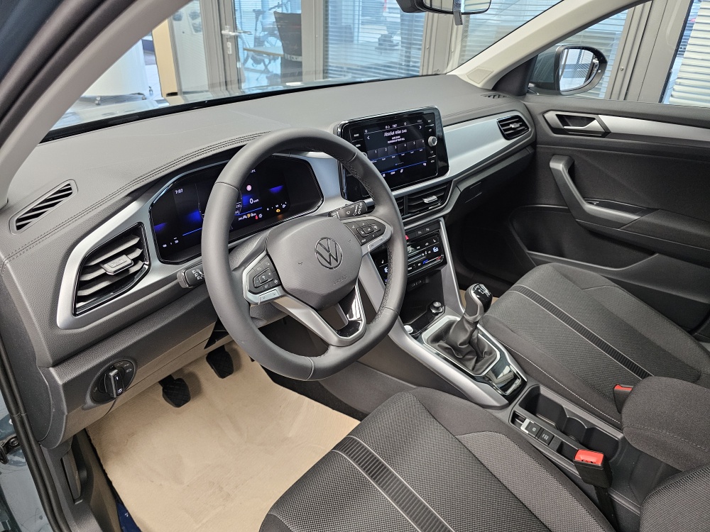 VW T-Roc  bei Hoffmann Automobile in Wolfsburg kaufen und sofort mitnehmen - Bild 18