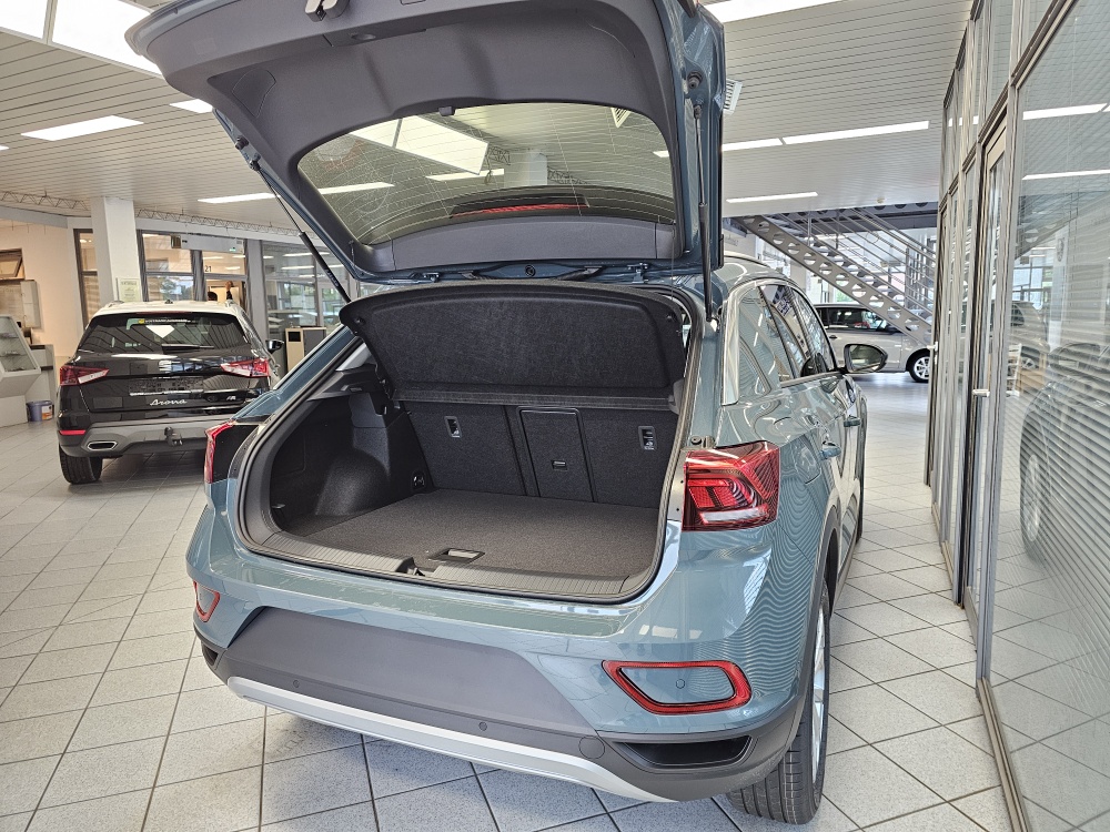VW T-Roc  bei Hoffmann Automobile in Wolfsburg kaufen und sofort mitnehmen - Bild 2