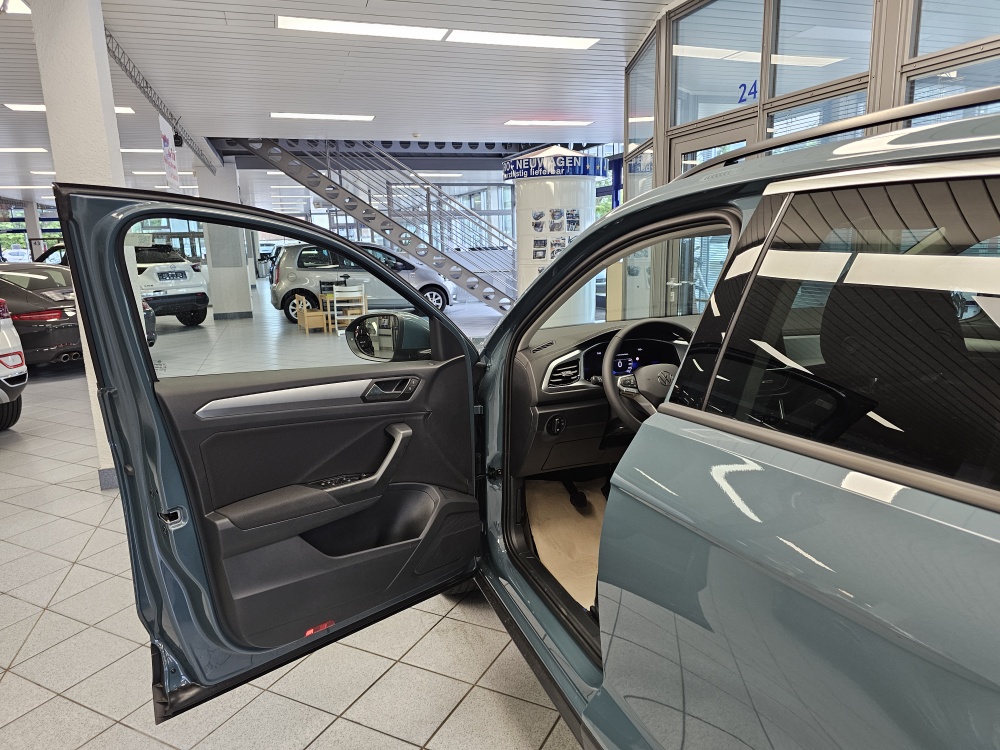 VW T-Roc  bei Hoffmann Automobile in Wolfsburg kaufen und sofort mitnehmen - Bild 20