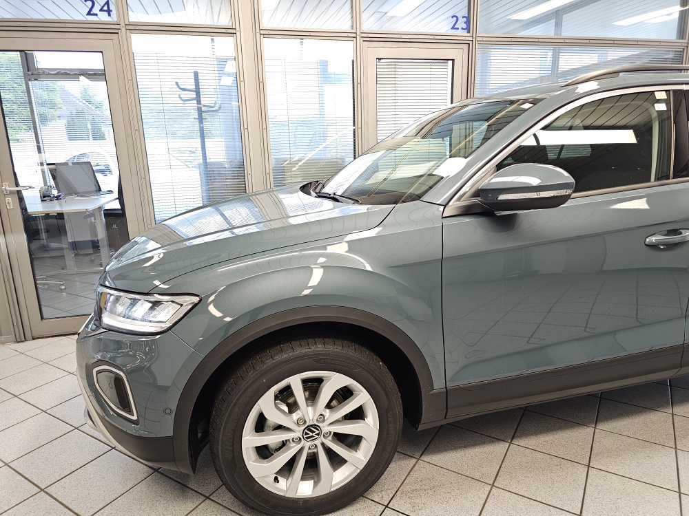 VW T-Roc  bei Hoffmann Automobile in Wolfsburg kaufen und sofort mitnehmen - Bild 22