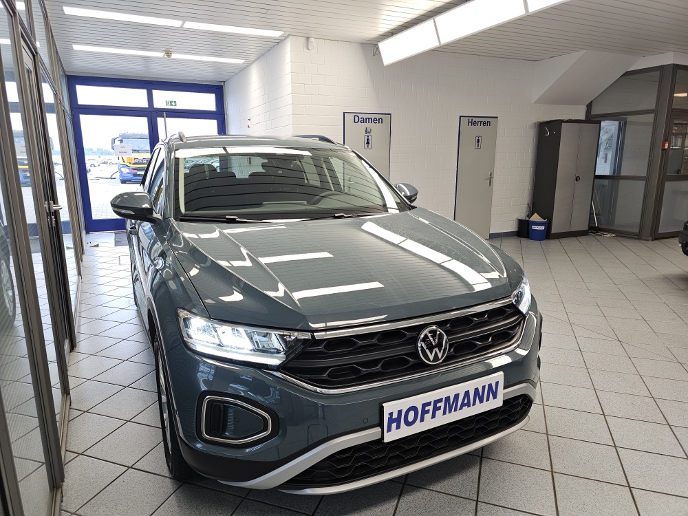 VW T-Roc  bei Hoffmann Automobile in Wolfsburg kaufen und sofort mitnehmen - Bild 24