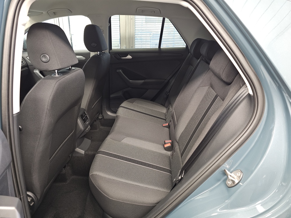 VW T-Roc  bei Hoffmann Automobile in Wolfsburg kaufen und sofort mitnehmen - Bild 5