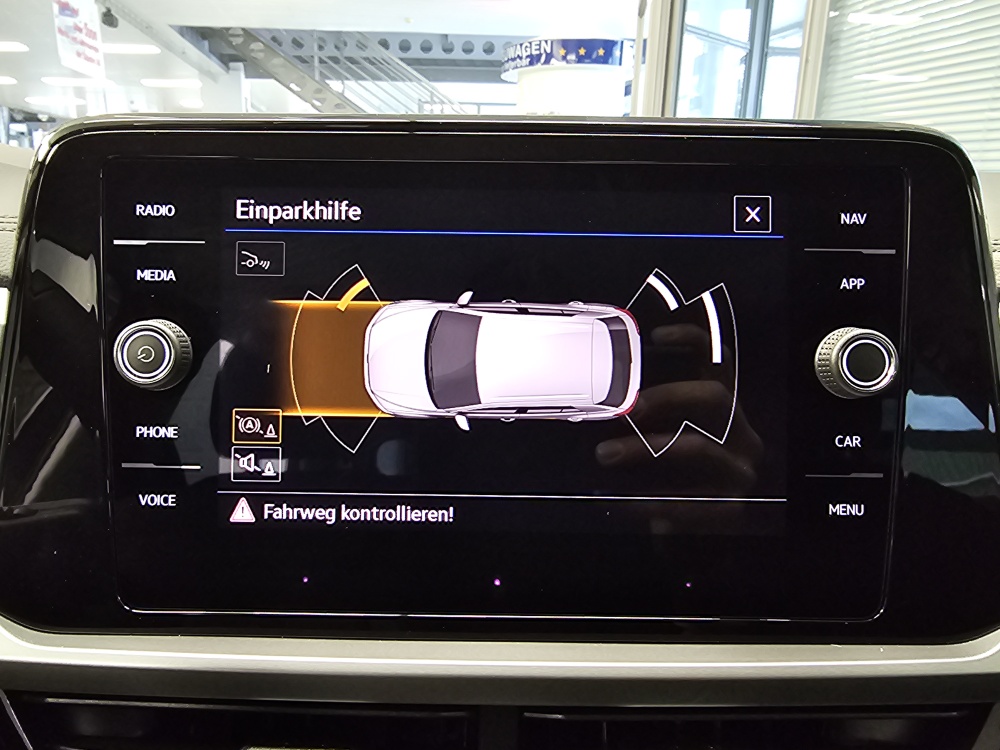 VW T-Roc bei Hoffmann Automobile in Wolfsburg kaufen und sofort mitnehmen - Bild 15