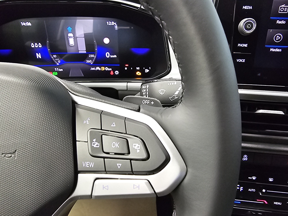 VW T-Roc bei Hoffmann Automobile in Wolfsburg kaufen und sofort mitnehmen - Bild 17