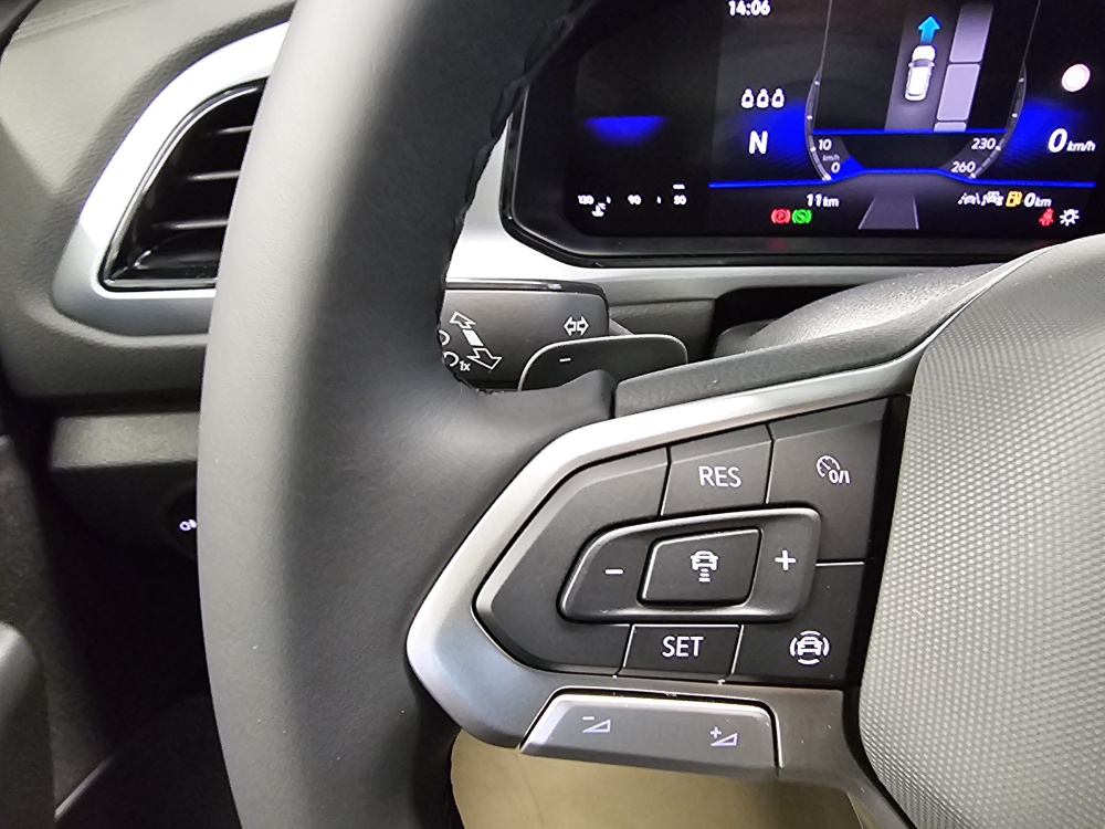 VW T-Roc bei Hoffmann Automobile in Wolfsburg kaufen und sofort mitnehmen - Bild 18