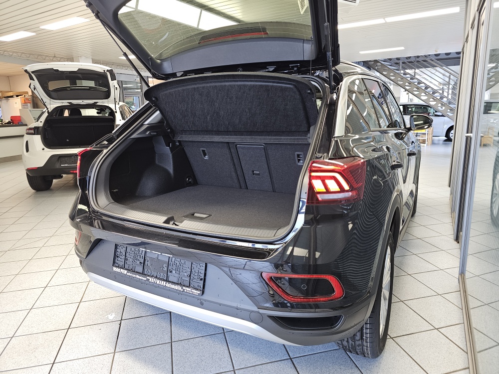 VW T-Roc bei Hoffmann Automobile in Wolfsburg kaufen und sofort mitnehmen - Bild 2
