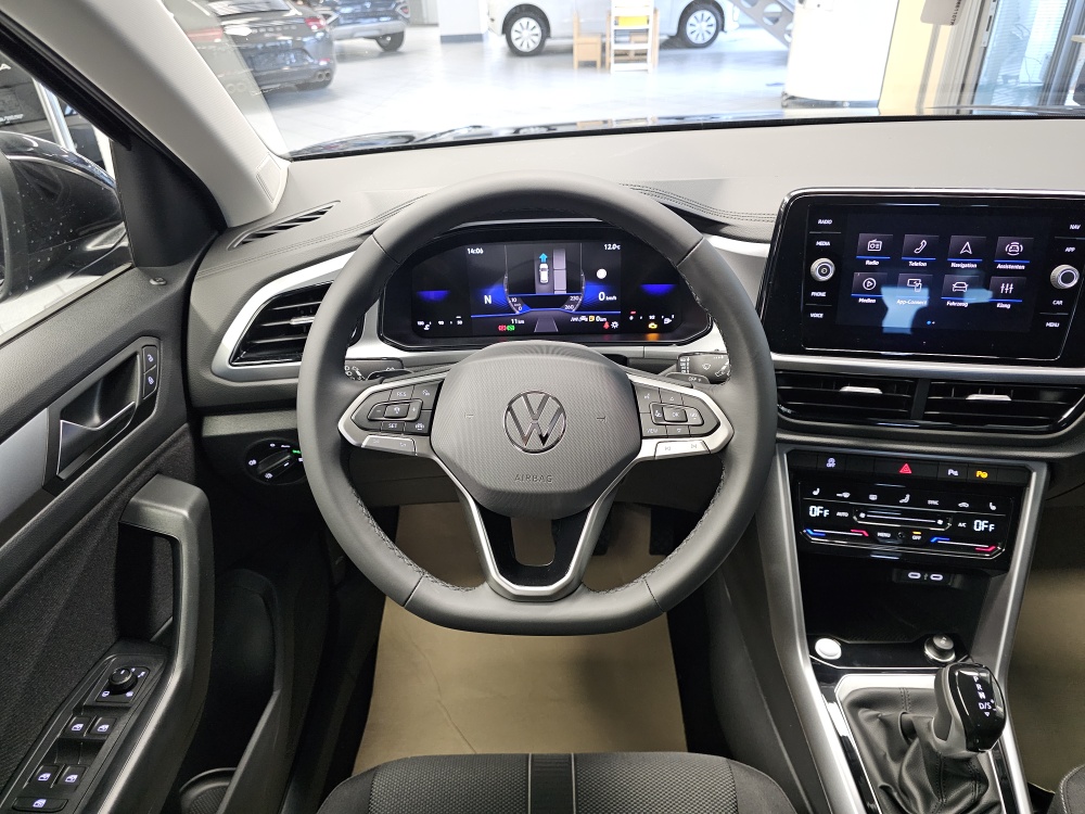 VW T-Roc bei Hoffmann Automobile in Wolfsburg kaufen und sofort mitnehmen - Bild 20