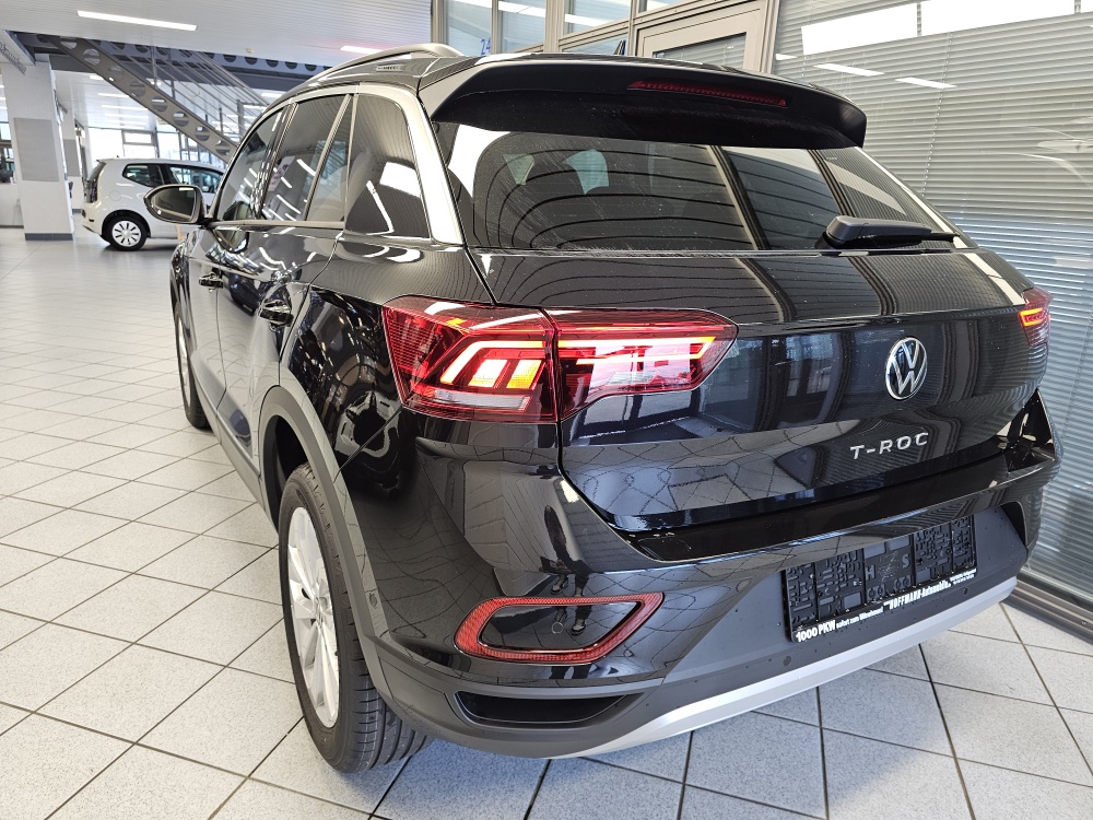 VW T-Roc bei Hoffmann Automobile in Wolfsburg kaufen und sofort mitnehmen - Bild 3
