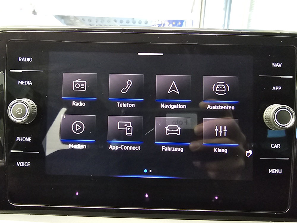 VW T-Roc bei Hoffmann Automobile in Wolfsburg kaufen und sofort mitnehmen - Bild 9