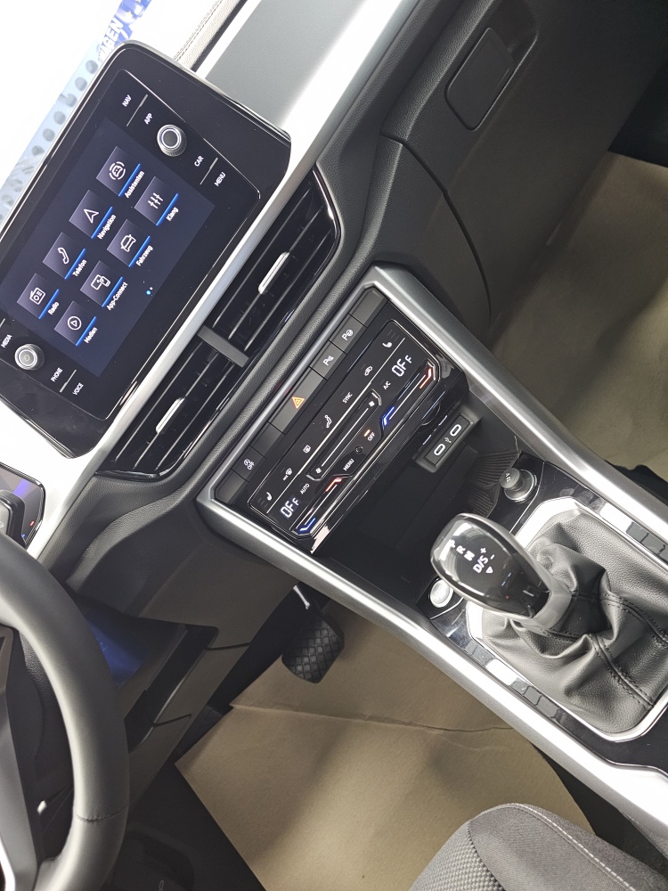 VW T-Roc  bei Hoffmann Automobile in Wolfsburg kaufen und sofort mitnehmen - Bild 7