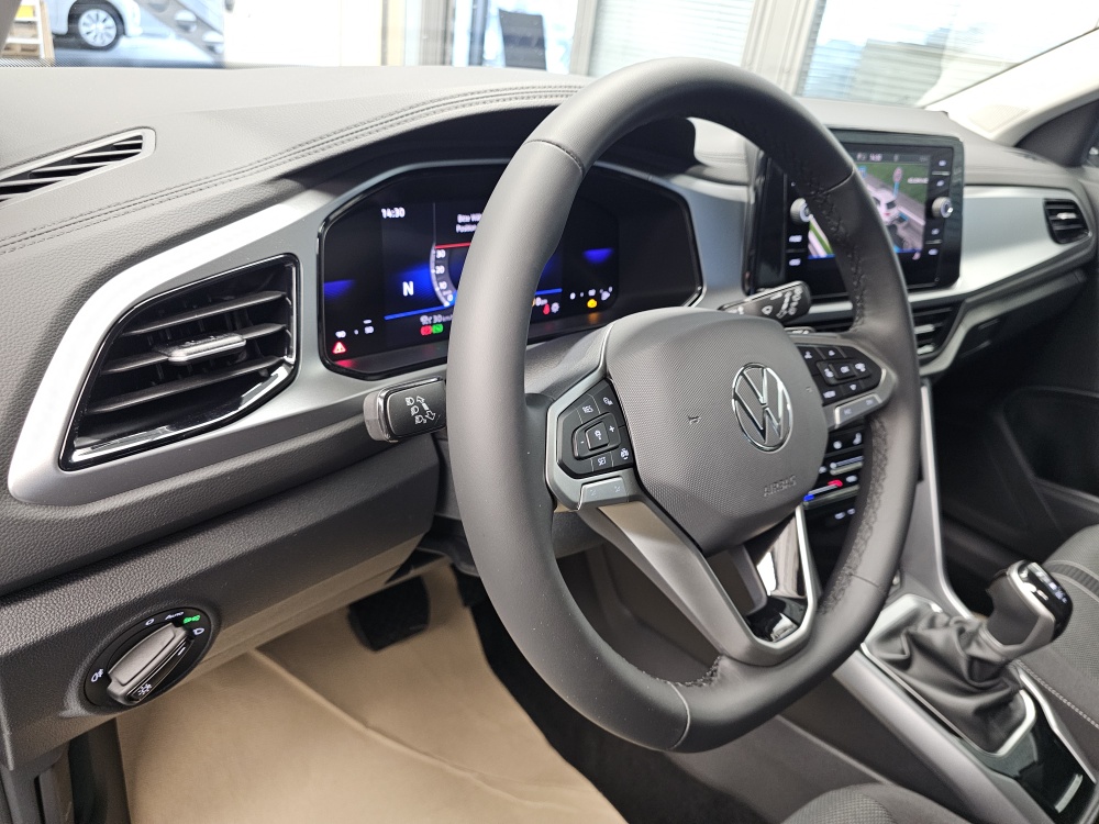 VW T-Roc  bei Hoffmann Automobile in Wolfsburg kaufen und sofort mitnehmen - Bild 20