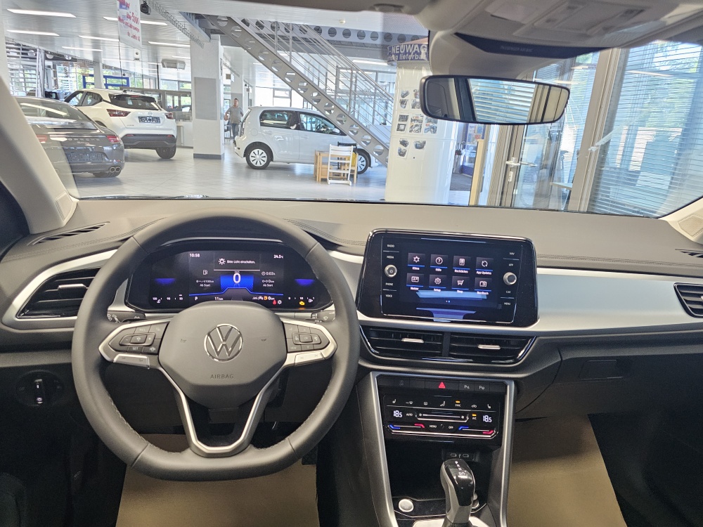 VW T-Roc  bei Hoffmann Automobile in Wolfsburg kaufen und sofort mitnehmen - Bild 15