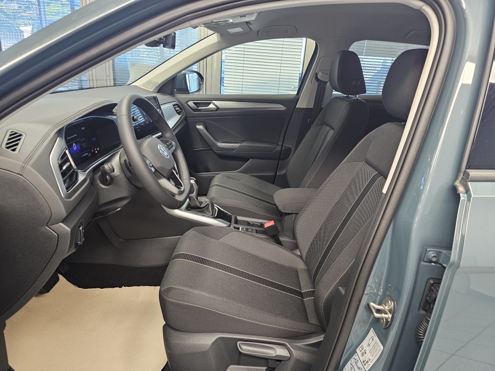 VW T-Roc  bei Hoffmann Automobile in Wolfsburg kaufen und sofort mitnehmen - Bild 17
