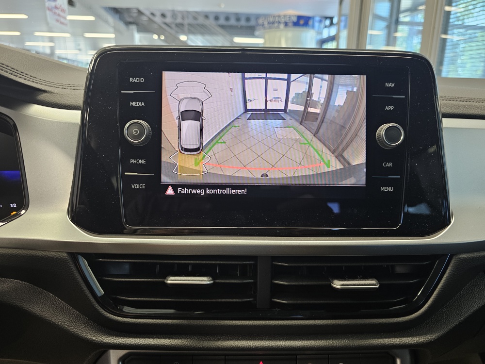 VW T-Roc  bei Hoffmann Automobile in Wolfsburg kaufen und sofort mitnehmen - Bild 23
