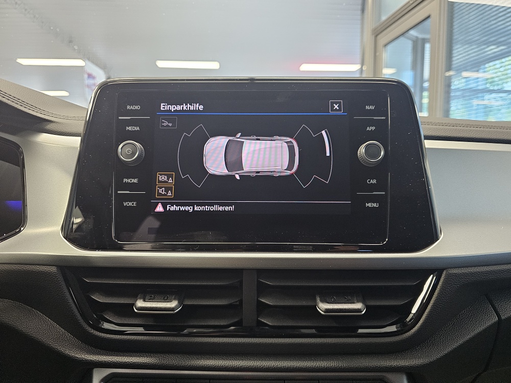VW T-Roc  bei Hoffmann Automobile in Wolfsburg kaufen und sofort mitnehmen - Bild 12