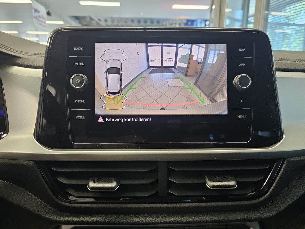 VW T-Roc  bei Hoffmann Automobile in Wolfsburg kaufen und sofort mitnehmen - Bild 17