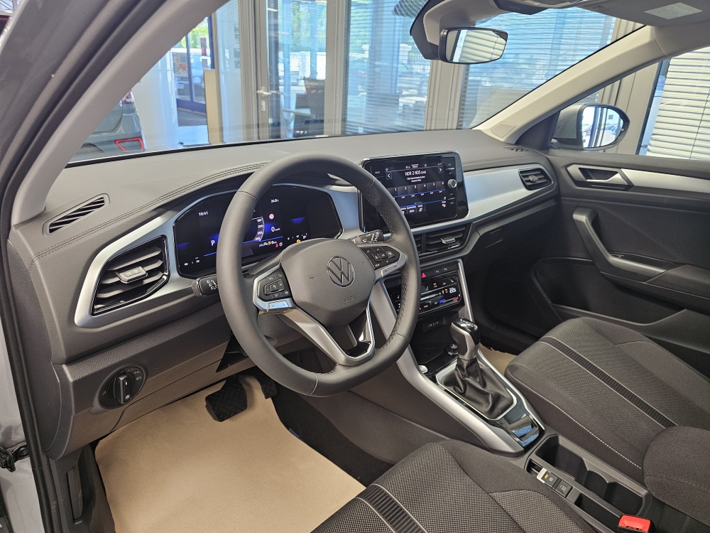 VW T-Roc  bei Hoffmann Automobile in Wolfsburg kaufen und sofort mitnehmen - Bild 18