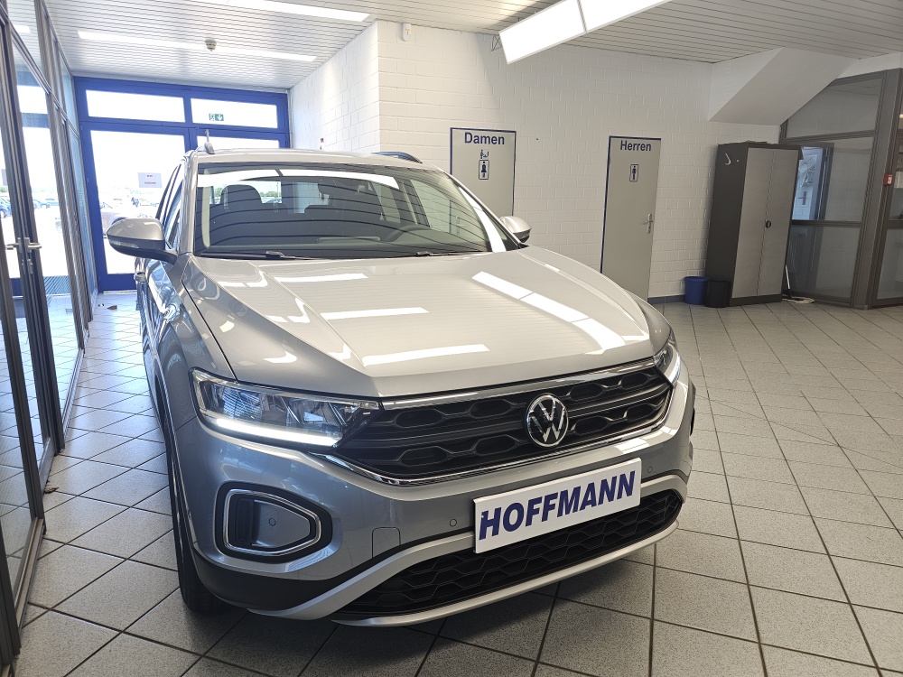 VW T-Roc  bei Hoffmann Automobile in Wolfsburg kaufen und sofort mitnehmen - Bild 24