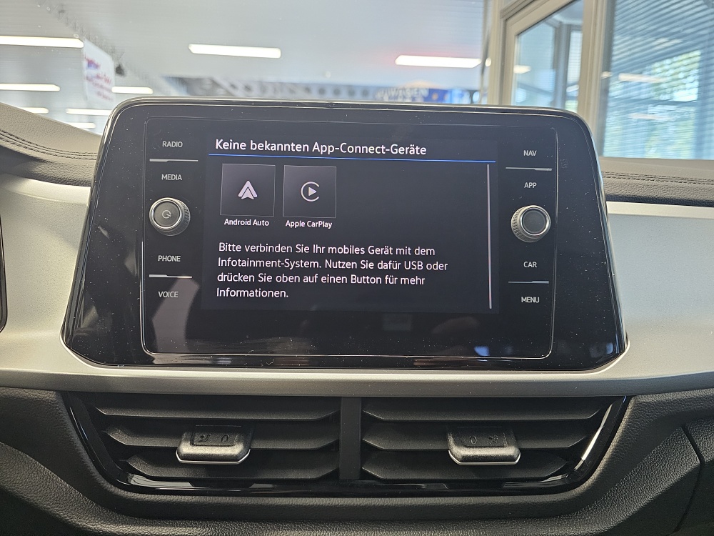 VW T-Roc  bei Hoffmann Automobile in Wolfsburg kaufen und sofort mitnehmen - Bild 8