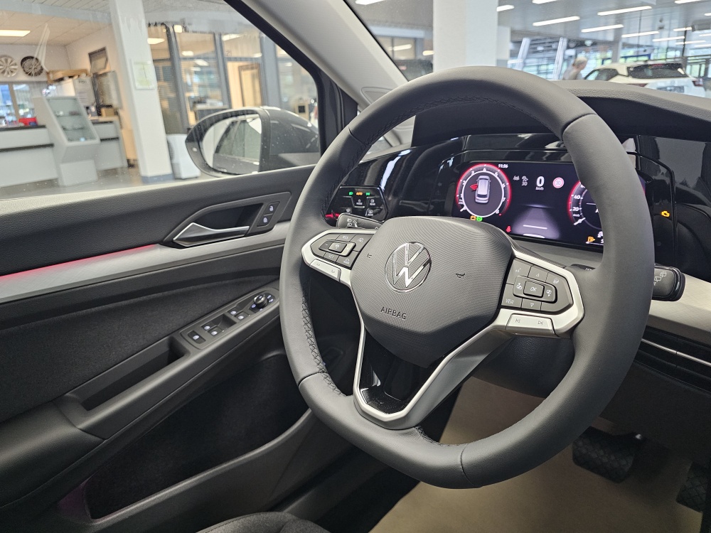 VW Golf Variant  bei Hoffmann Automobile in Wolfsburg kaufen und sofort mitnehmen - Bild 16