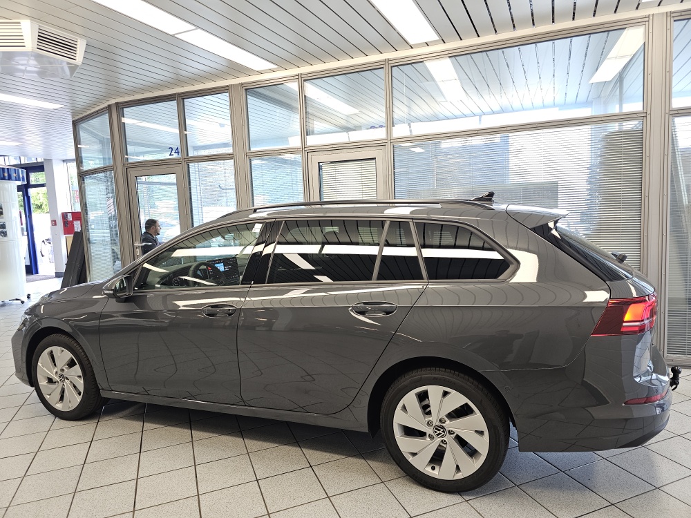 VW Golf Variant  bei Hoffmann Automobile in Wolfsburg kaufen und sofort mitnehmen - Bild 23