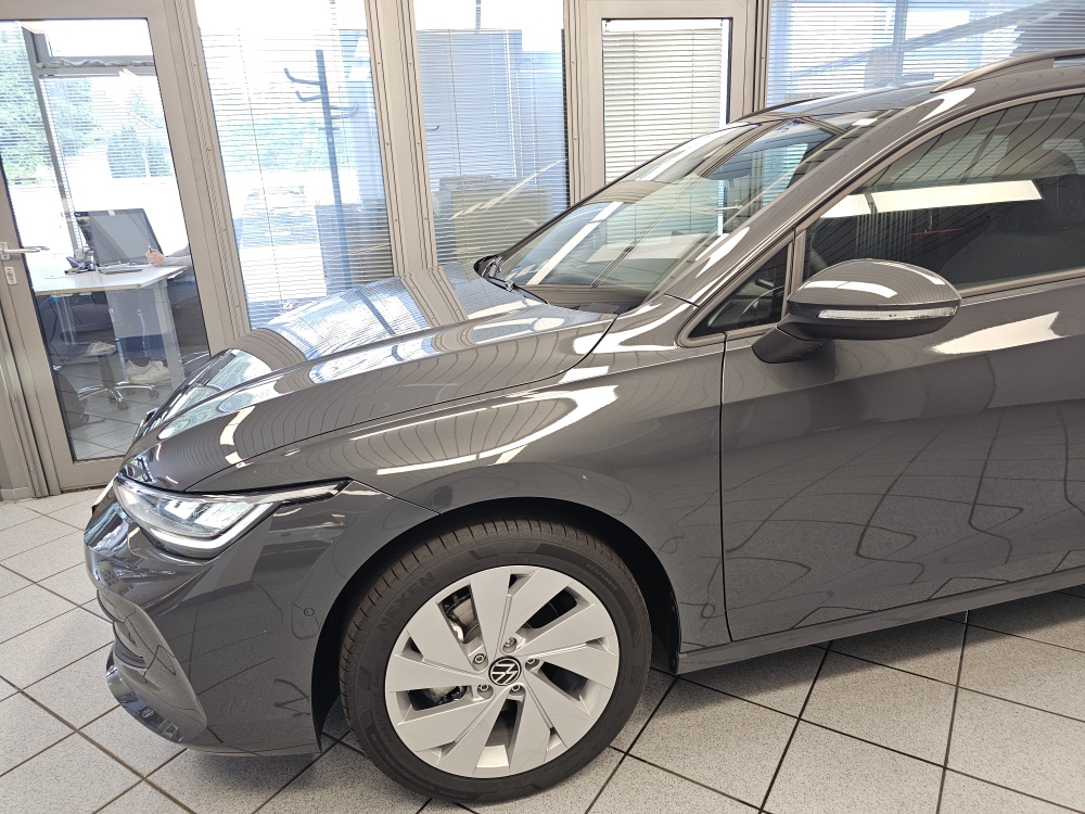 VW Golf Variant  bei Hoffmann Automobile in Wolfsburg kaufen und sofort mitnehmen - Bild 24
