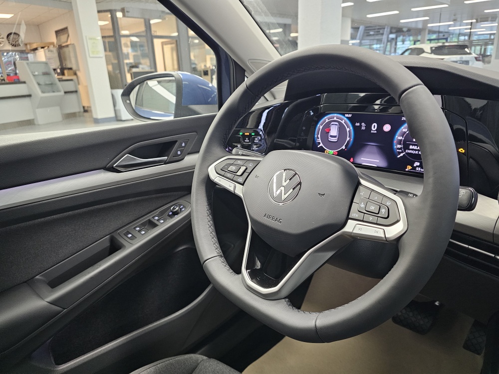 VW Golf Variant  bei Hoffmann Automobile in Wolfsburg kaufen und sofort mitnehmen - Bild 16