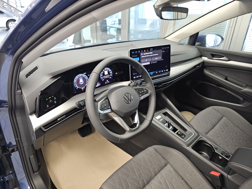 VW Golf Variant  bei Hoffmann Automobile in Wolfsburg kaufen und sofort mitnehmen - Bild 21